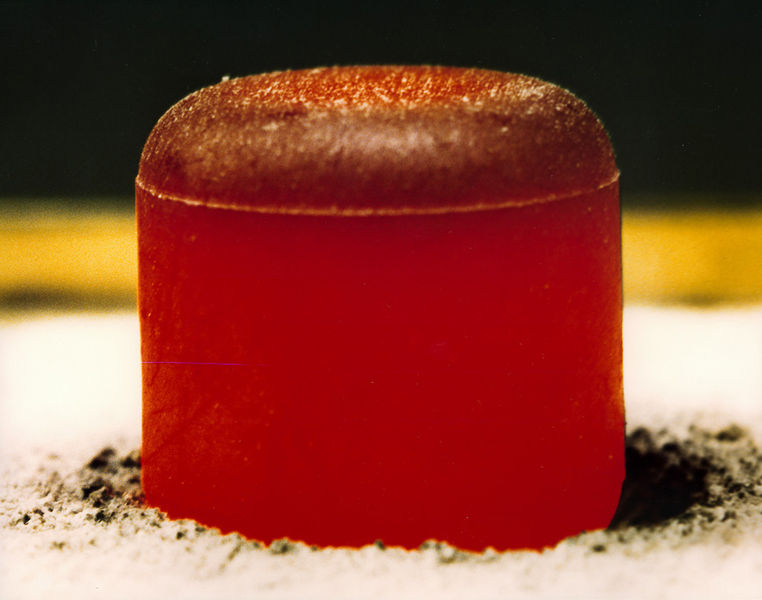 762px-Radioisotope_thermoelectric_generator_plutonium_pellet.jpg